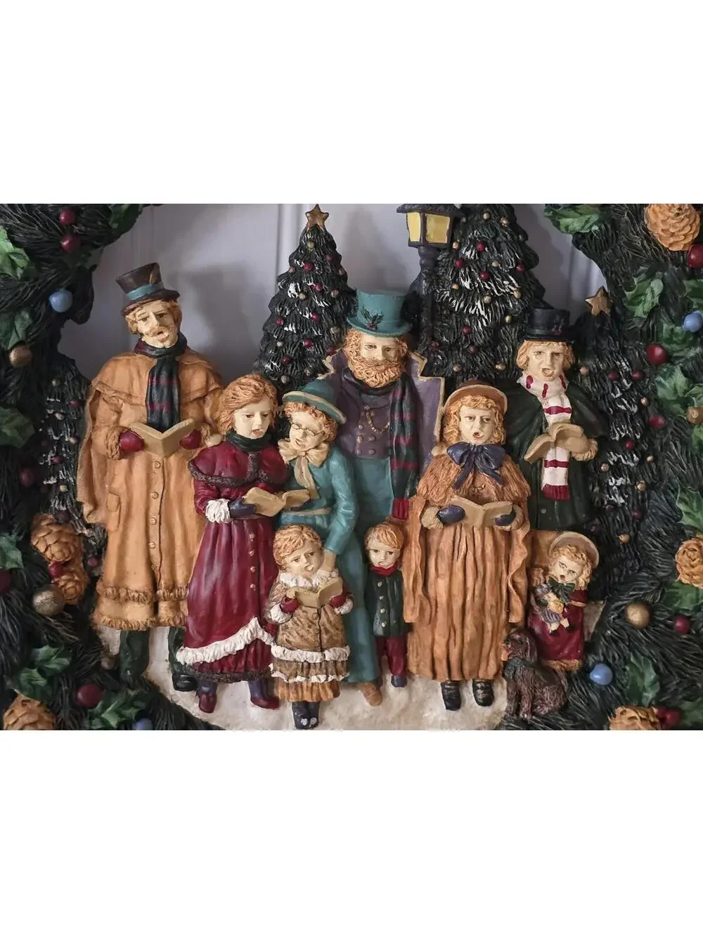 Vtg Kurt S. Adler  Christmas Carolers Wreath Decor 12.25” 1993 Resin